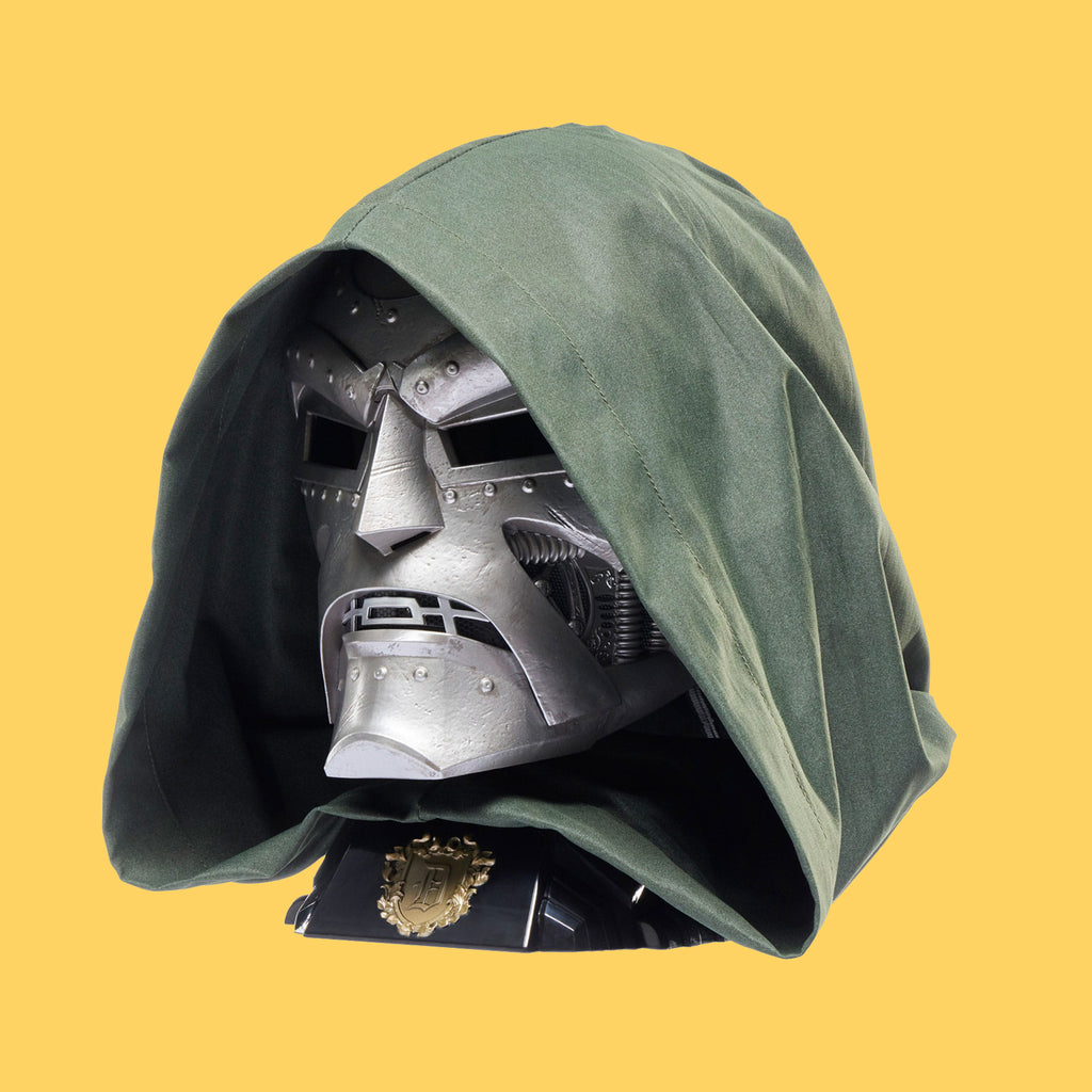 (Pre-Order) Doctor Doom Helm Hasbro Marvel Legends