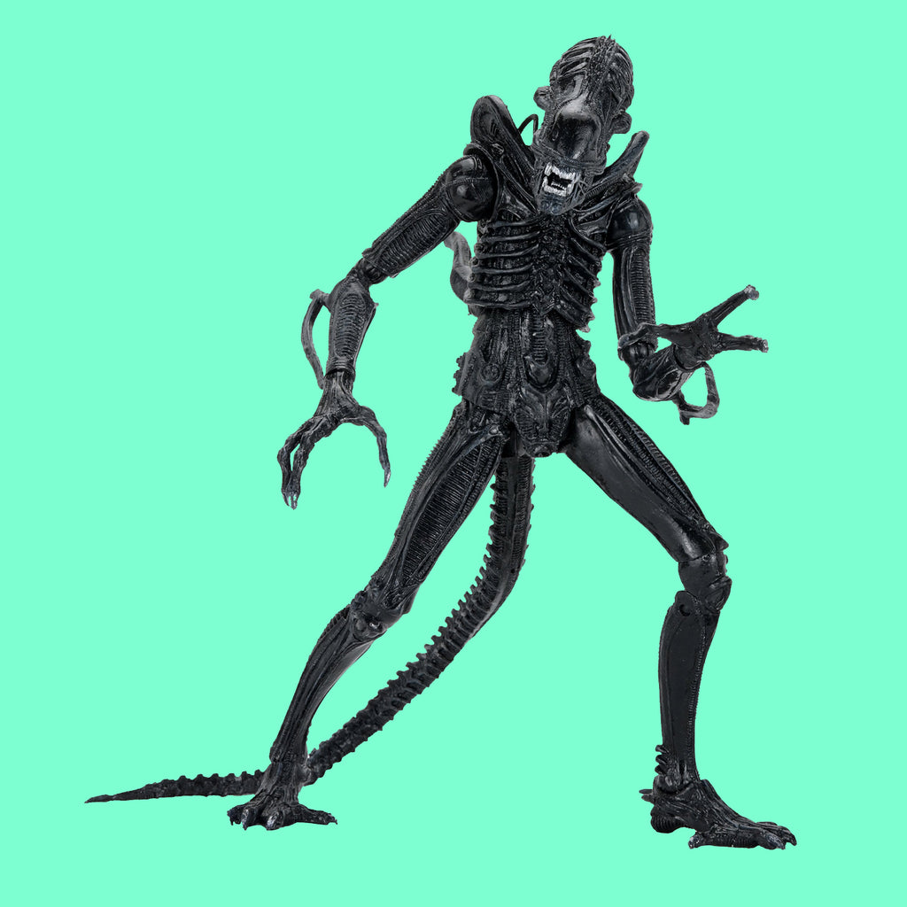 (Pre-Order) Aliens Ultimate Actionfigur Warrior (1986) Xenomorph Black (40th Anniversary)  Actionfigur