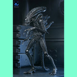 (Pre-Order) Aliens Ultimate Actionfigur Warrior (1986) Xenomorph Black (40th Anniversary)  Actionfigur